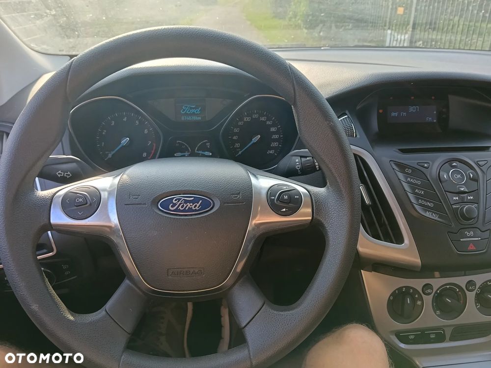 Ford Focus - 10