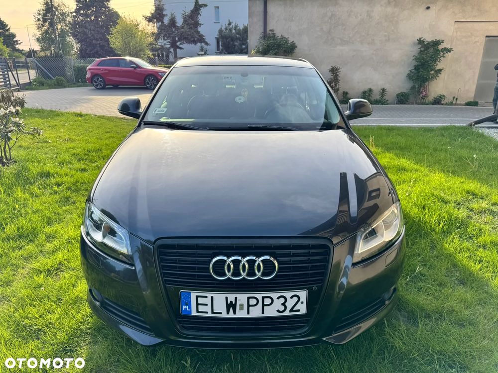 Audi A3 Sportback 2.0 TDI DPF Ambiente - 2