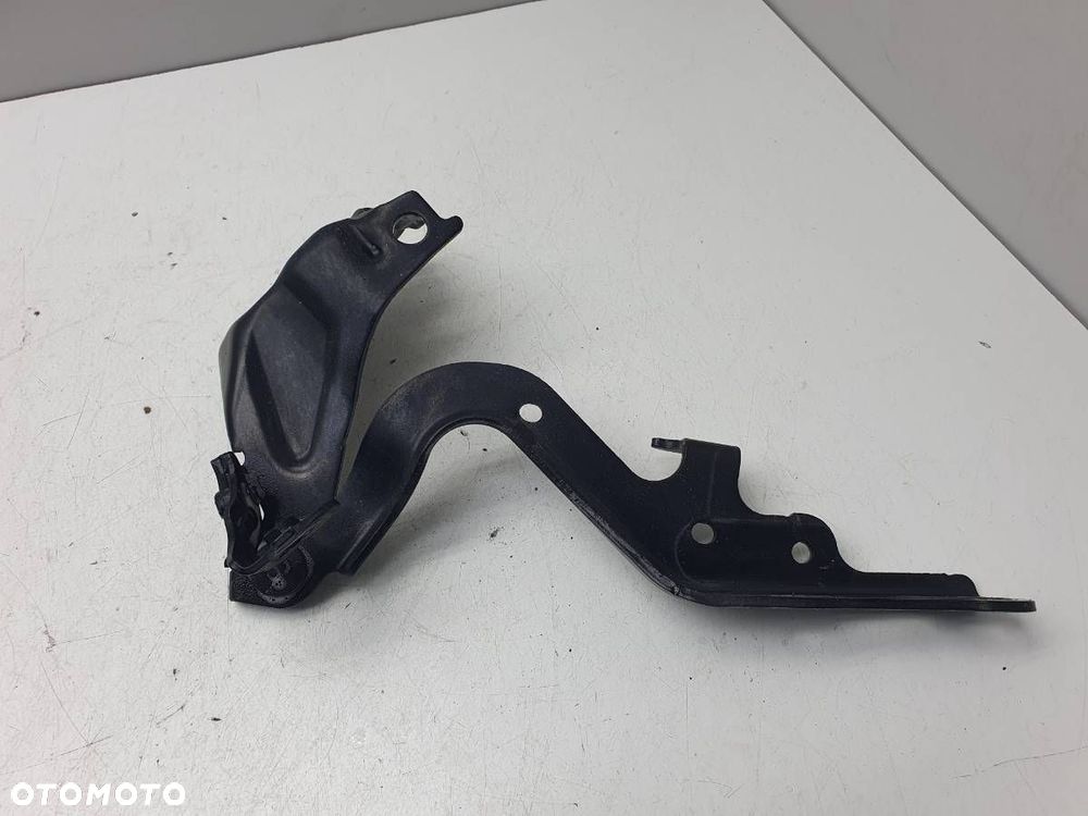 ZAWIAS MASKI PRAWY LEXUS IS 220 II 2006 EUROPA