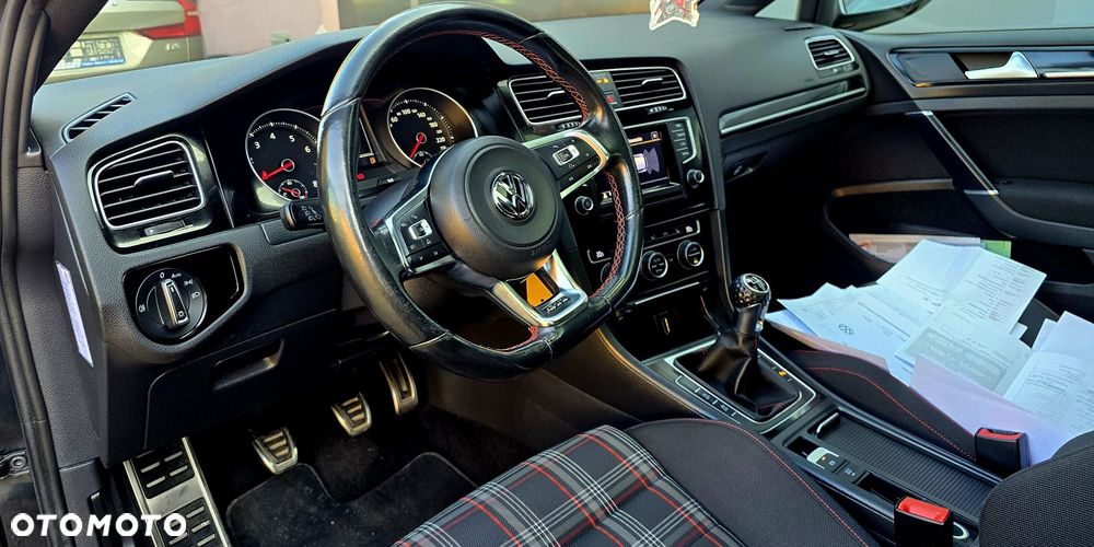 Volkswagen Golf GTI Performance BlueMotion Technology - 25