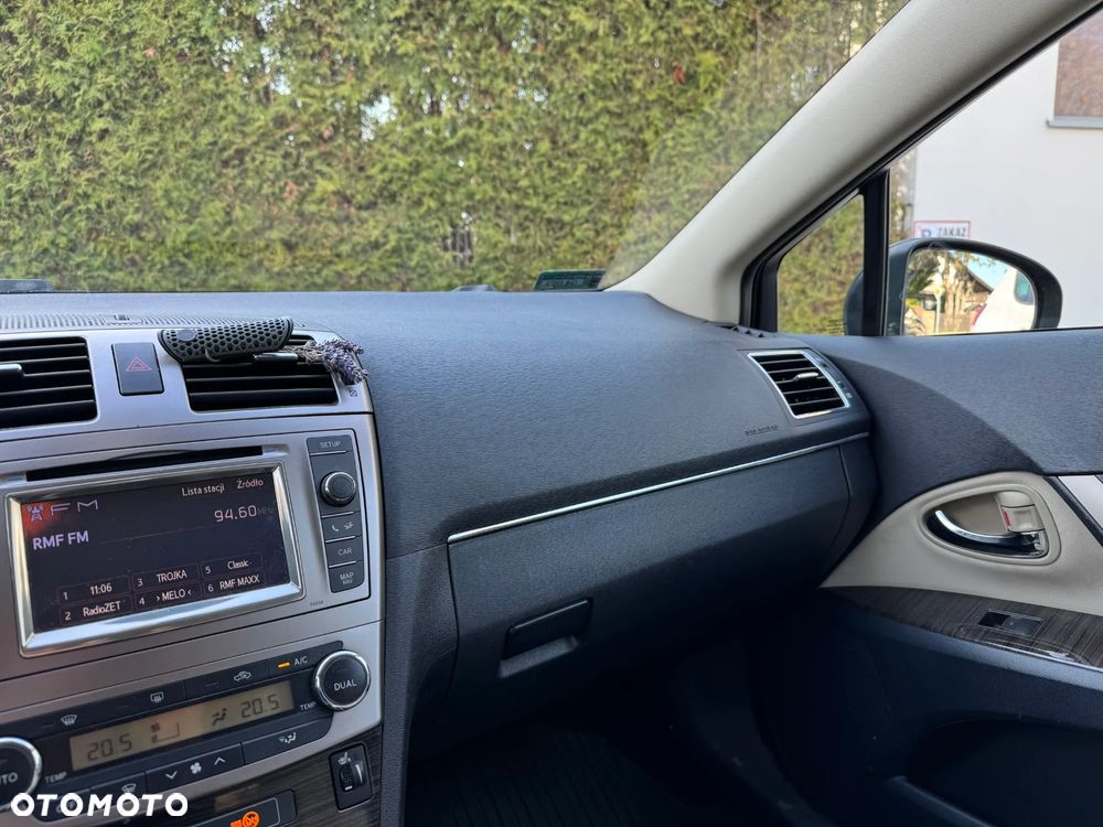 Toyota Avensis - 15