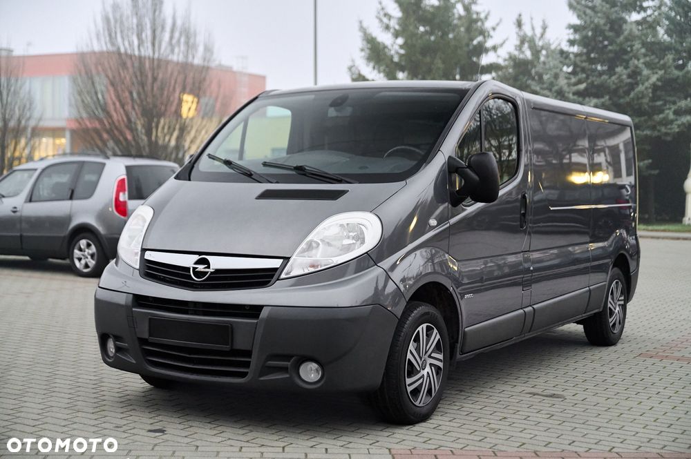 Opel Vivaro - 8
