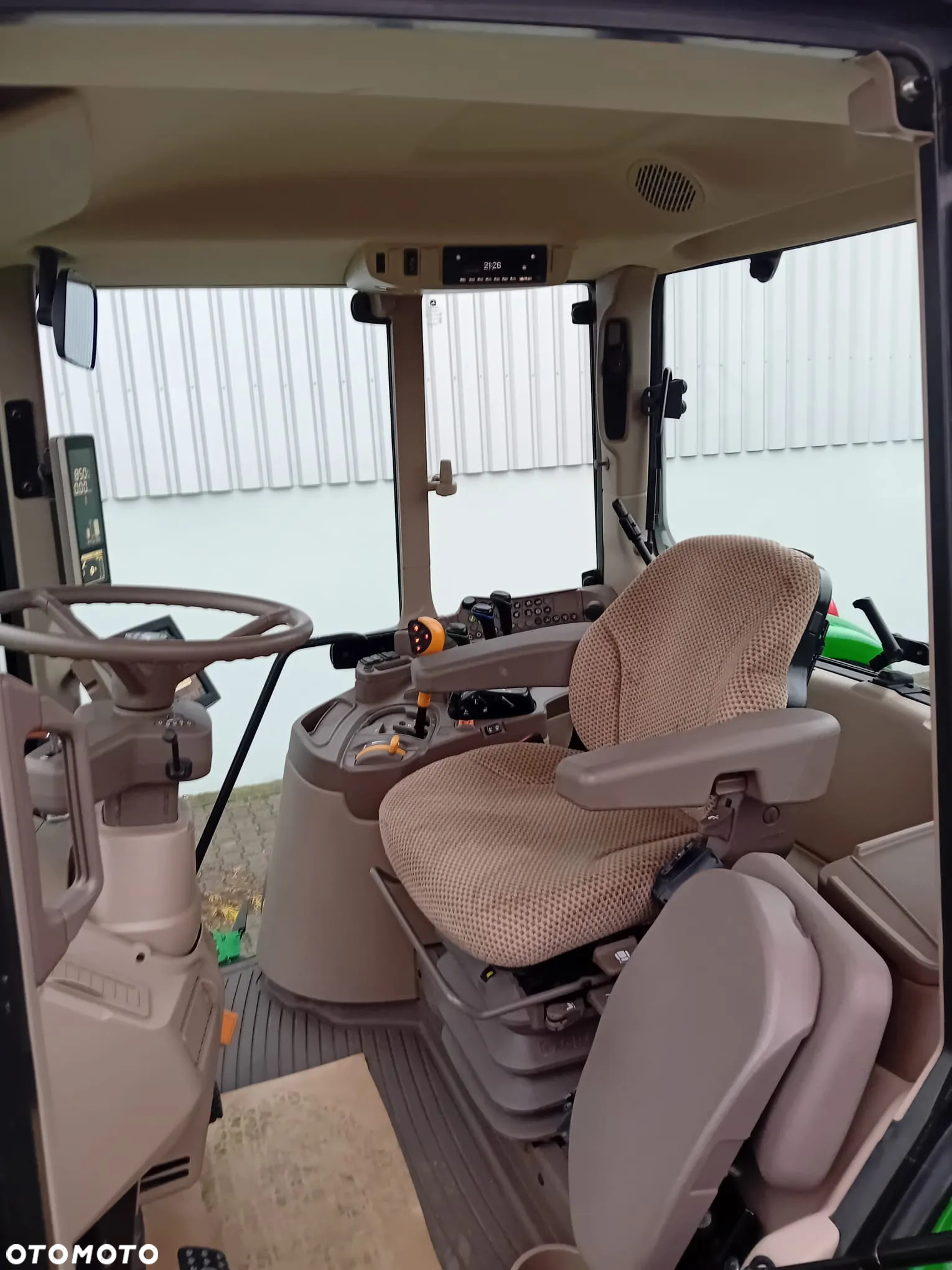 John Deere 6195M - 8
