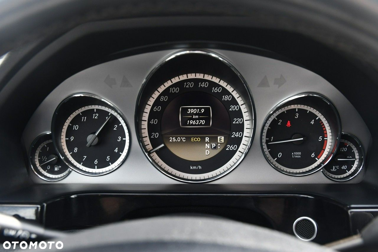 Mercedes-Benz Klasa E - 39