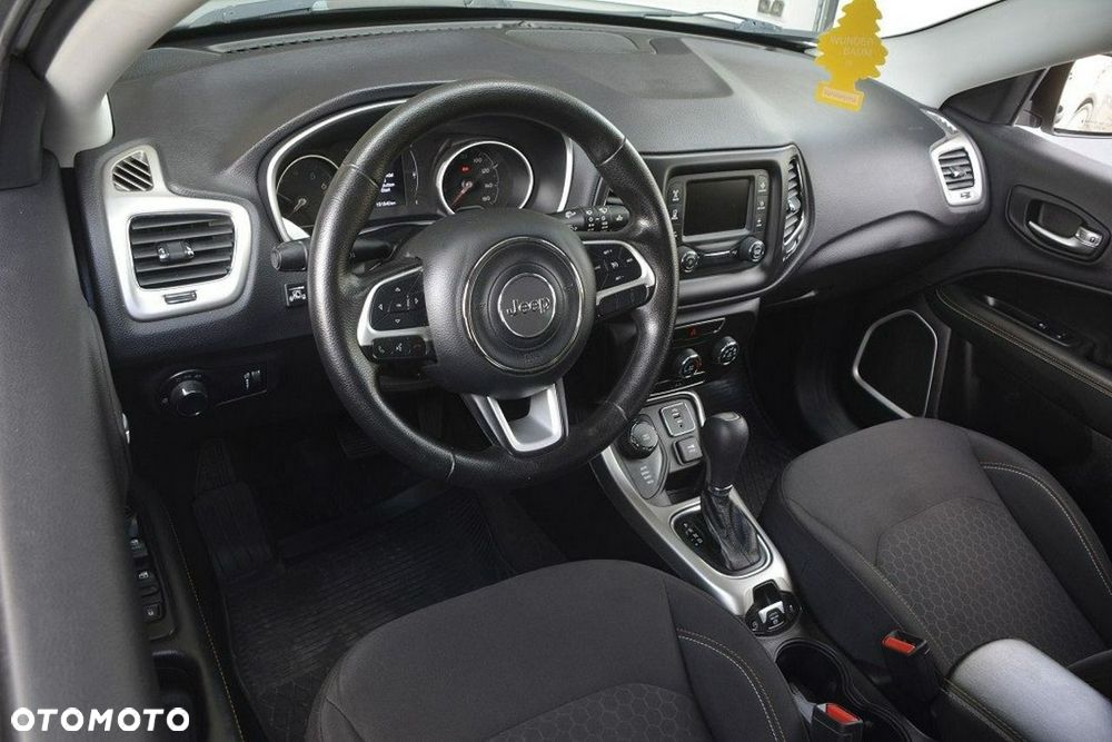Jeep Compass - 16