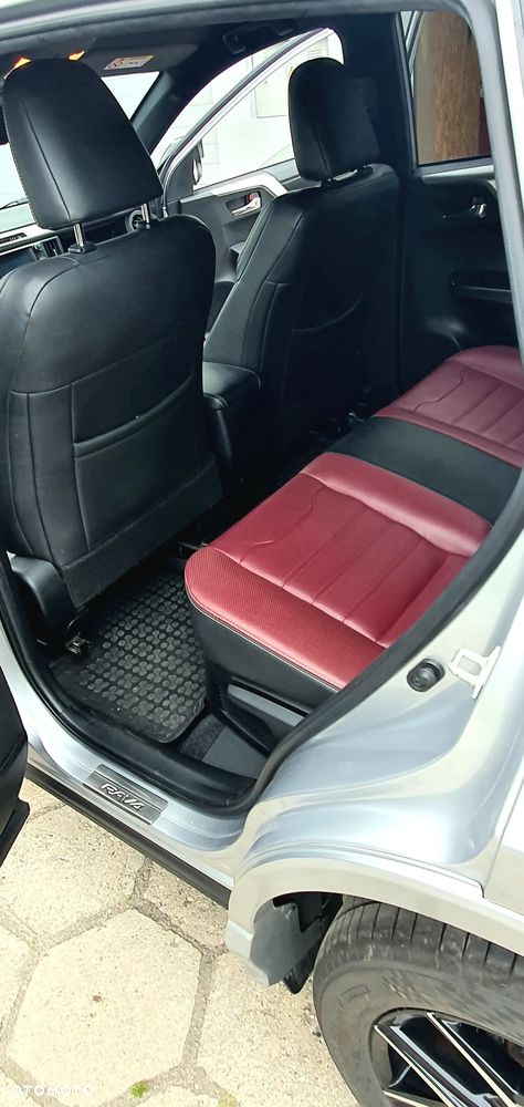 Toyota RAV4 Hybrid Selection 4x2 - 18
