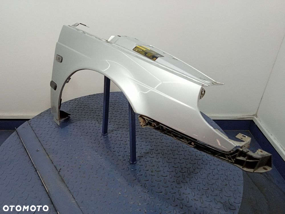 SAAB 9-5 I LIFT 02- BŁOTNIK PRZÓD PRAWY PRZEDNI 268 - 4