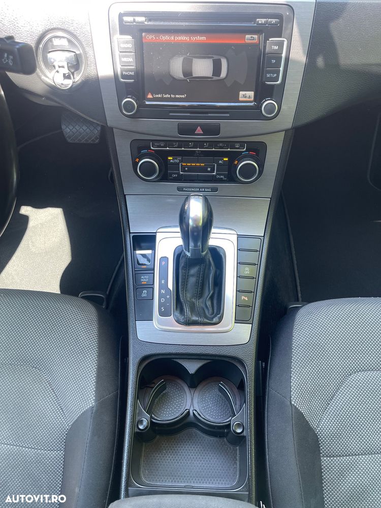 Volkswagen Passat 2.0TDI Comfortline DPF DSG - 12