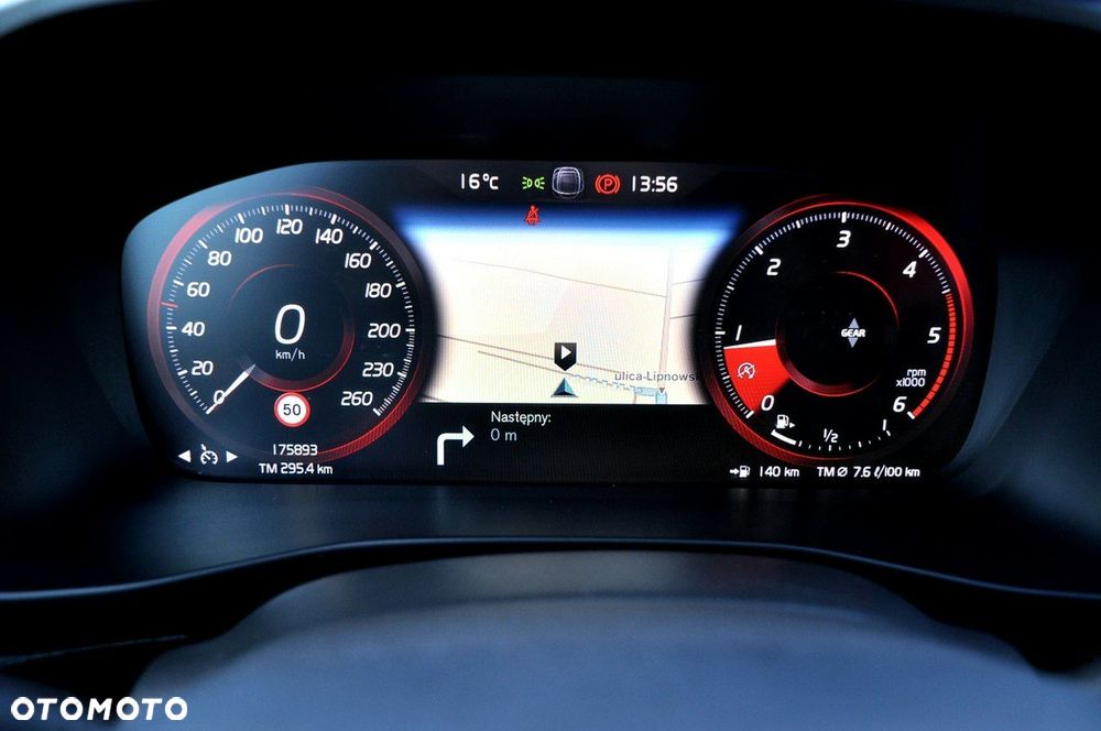 Volvo XC 40 D3 Momentum Pro - 36