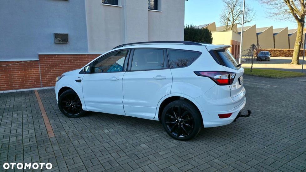 Ford Kuga 2.0 TDCi 2x4 ST-Line - 11