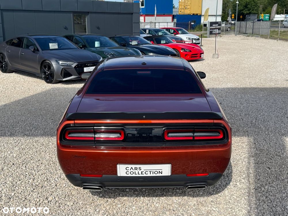 Dodge Challenger - 6