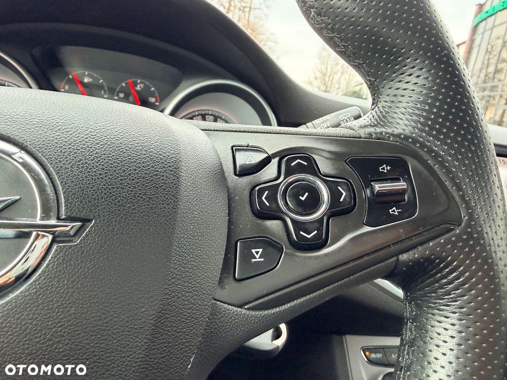 Opel Astra 1.6 CDTI Essentia - 33