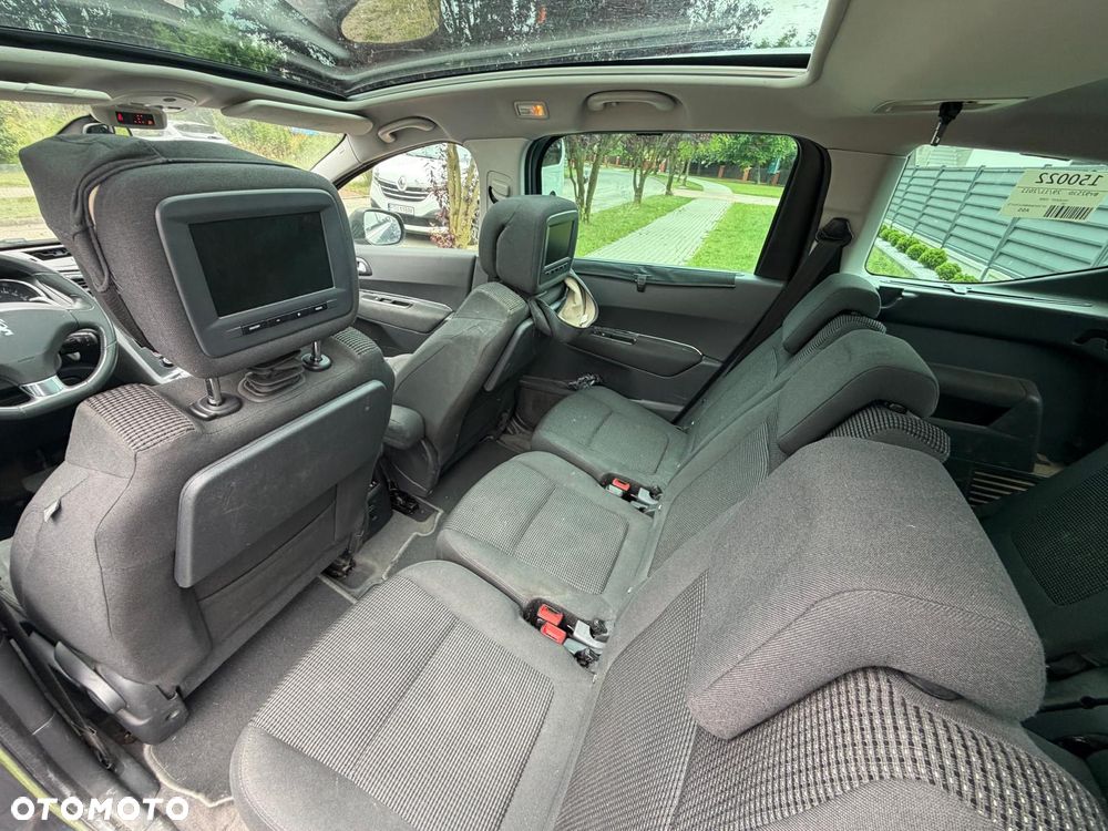 Peugeot 5008 - 12