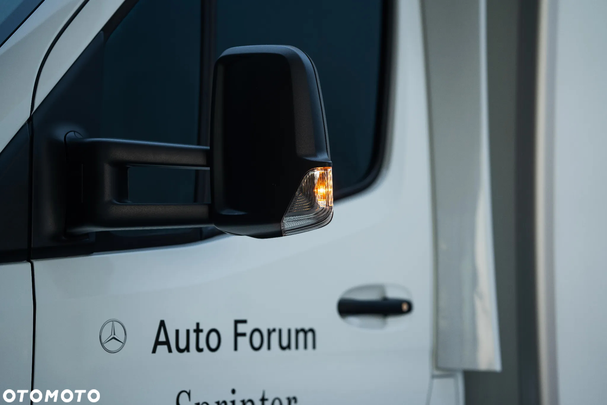 Mercedes-Benz Sprinter - 9
