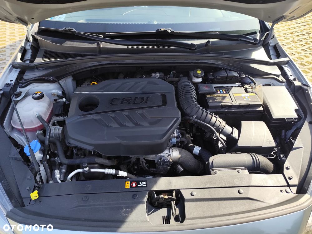 Kia Ceed 1.6 CRDi mHEV L Business Line - 19