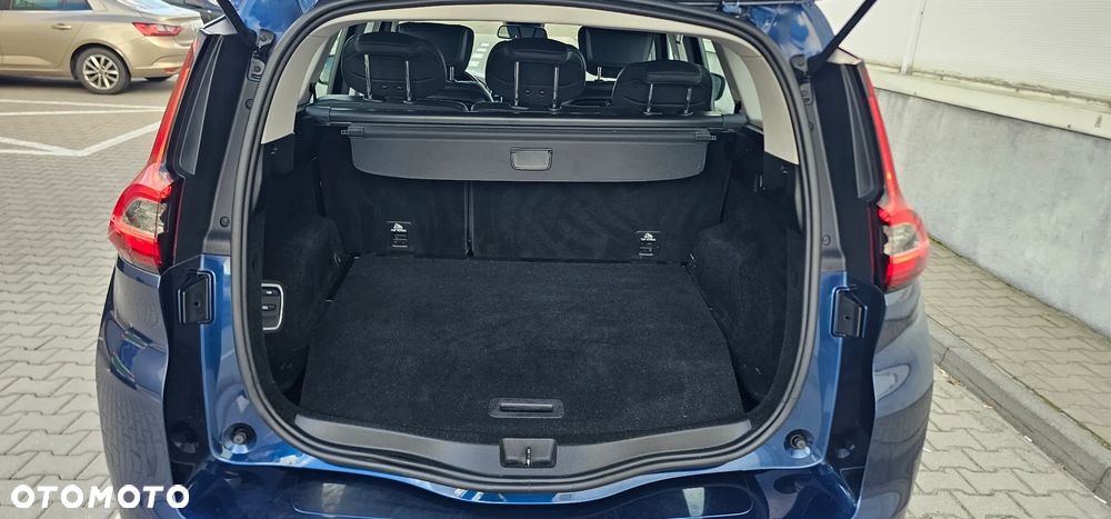 Renault Grand Scenic - 11