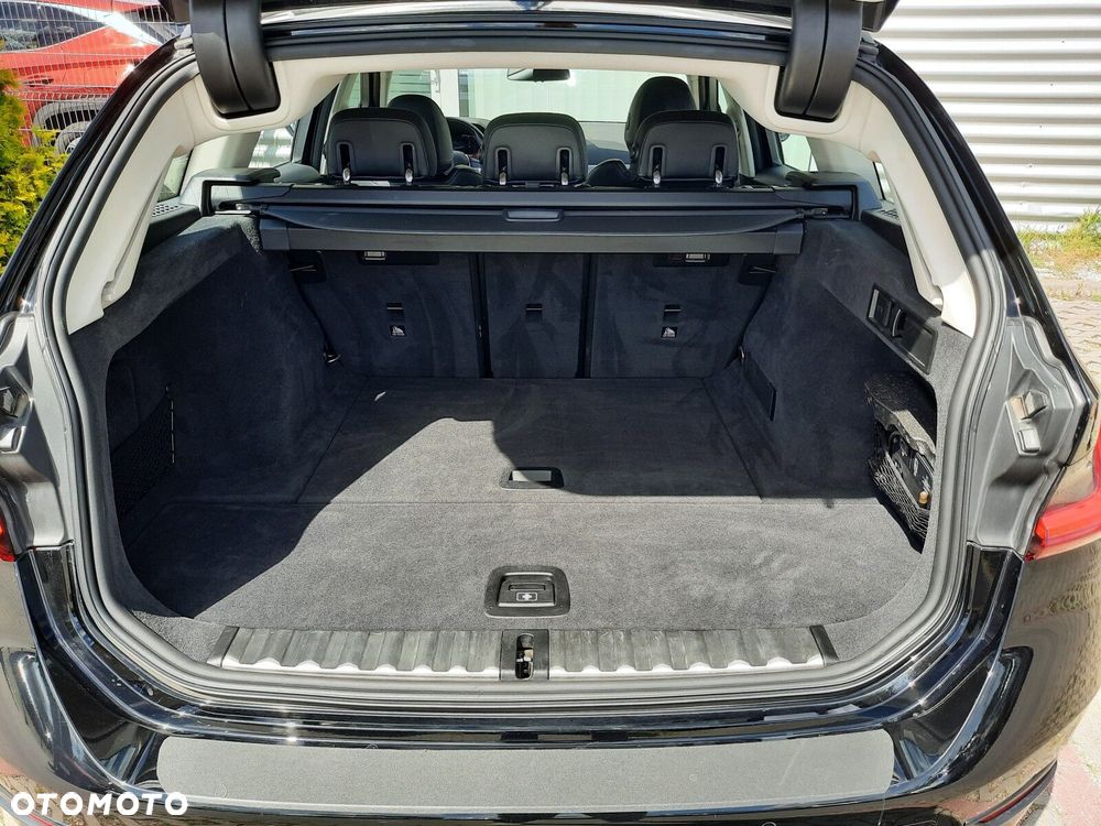 BMW Seria 3 318i Advantage - 28
