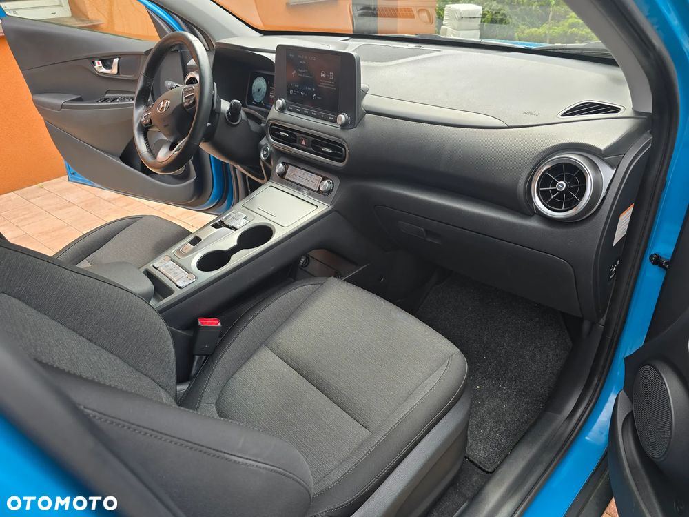 Hyundai Kona 39kWh Style - 12