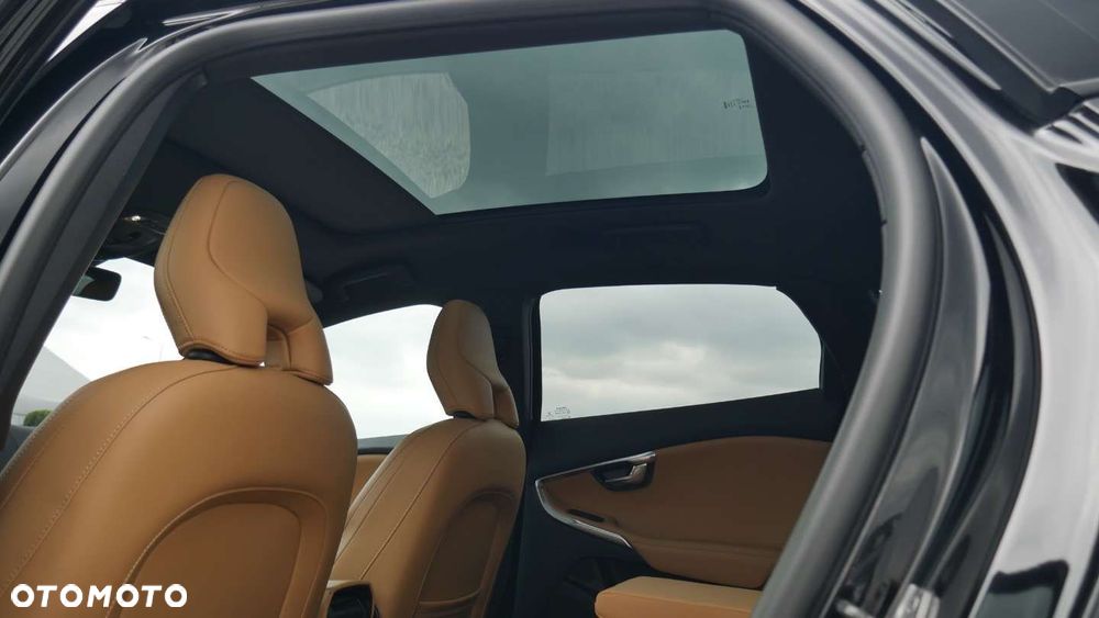 Volvo V40 Cross Country - 20