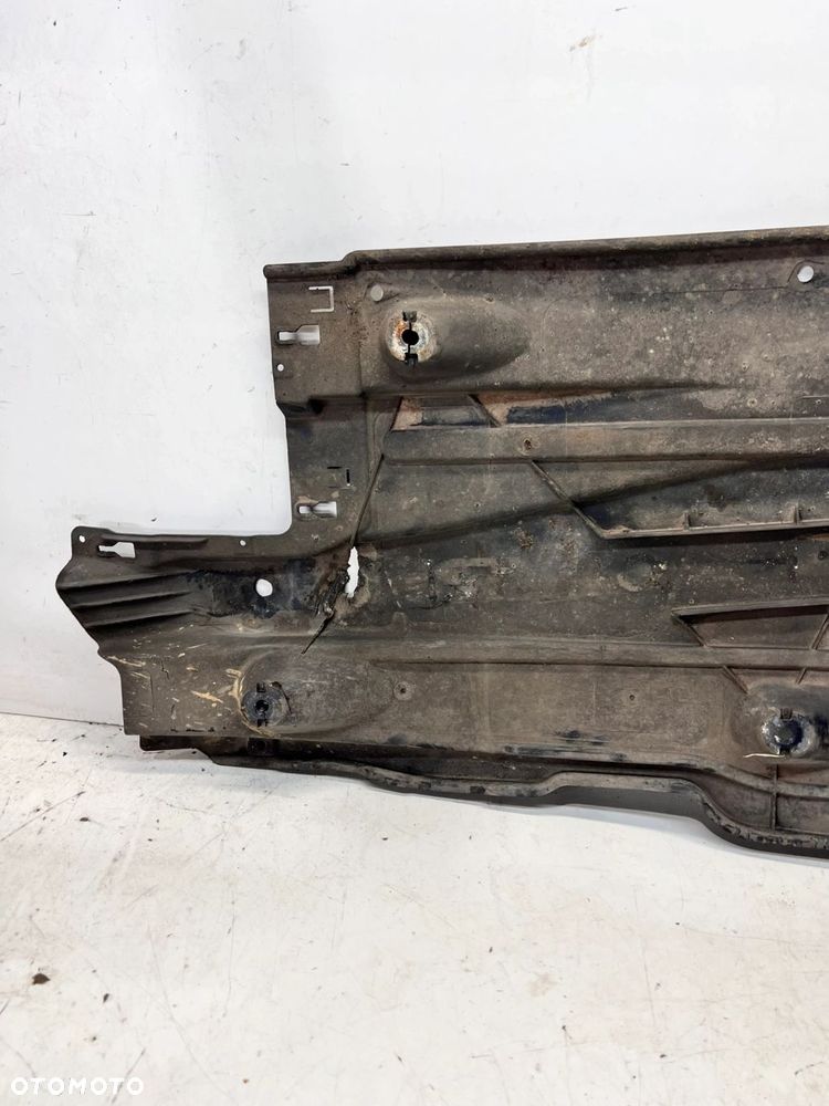 OSŁONA PŁYTA PODWOZIA PRAWA AUDI A3 8V 5Q0825202L 103/26 - 7