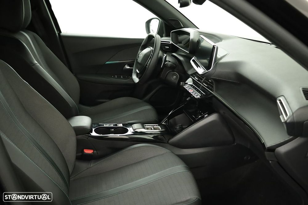 Peugeot 2008 1.2 PureTech Allure Pack EAT8 - 25