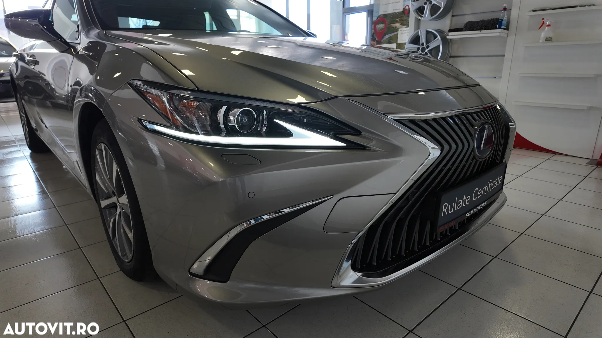 Lexus Seria ES 300h Executive - 9