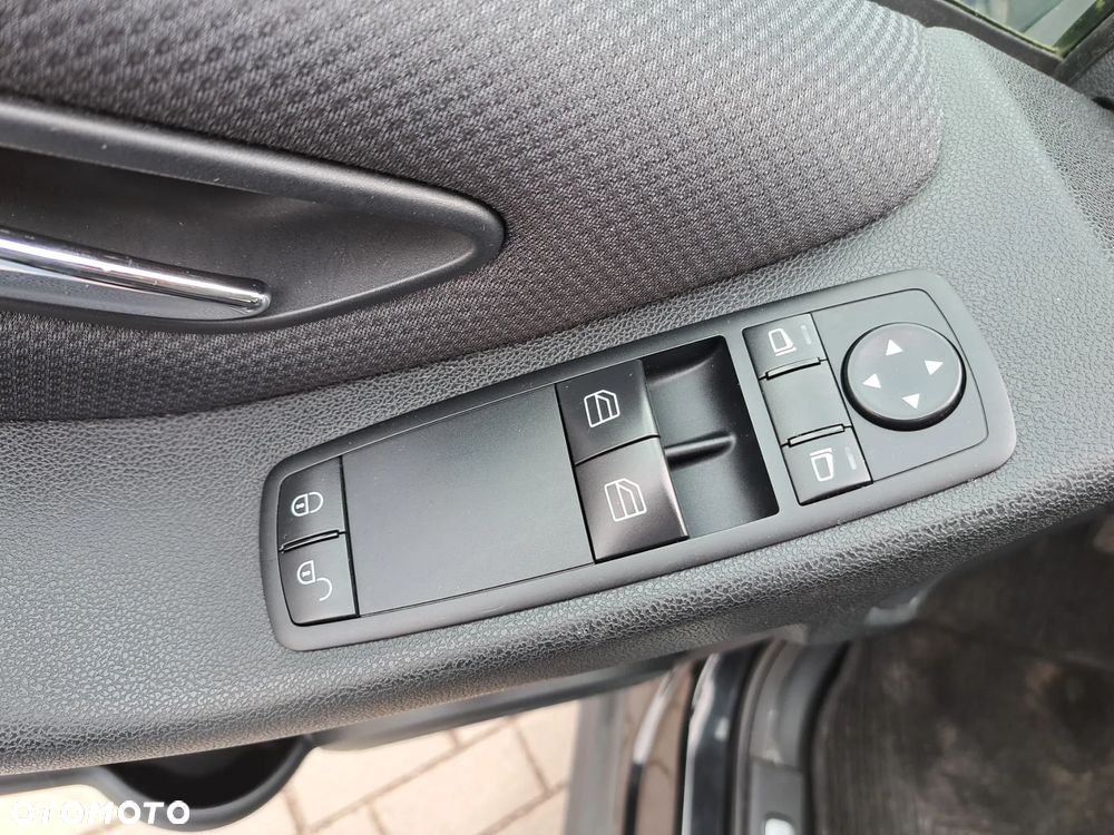 Mercedes-Benz Klasa A 160 BlueEfficiency - 25