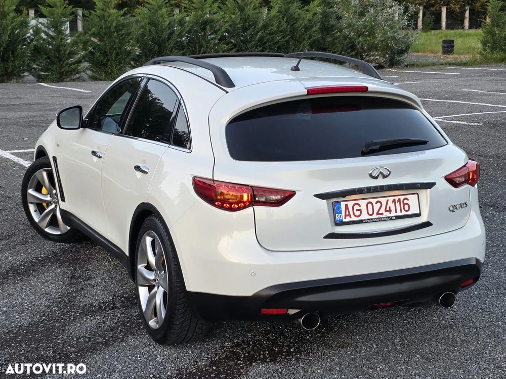 Infiniti QX70 - 31
