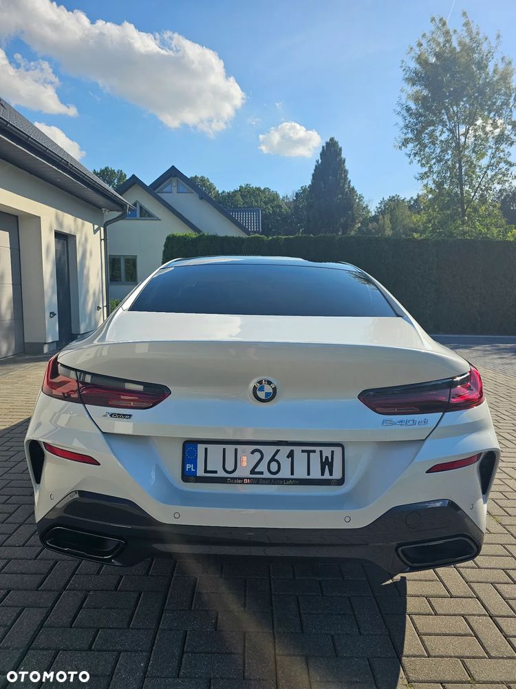 BMW Seria 8 - 7