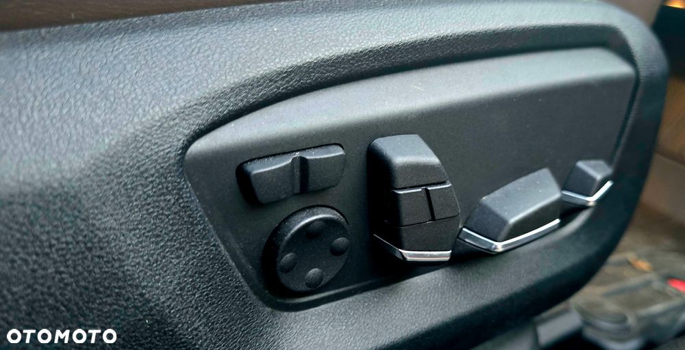 BMW Seria 7 740d xDrive - 14