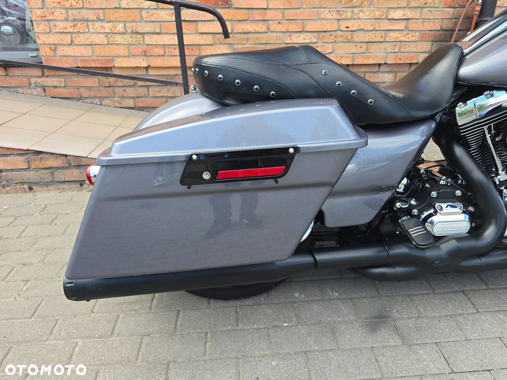 Harley-Davidson Touring Street Glide - 12