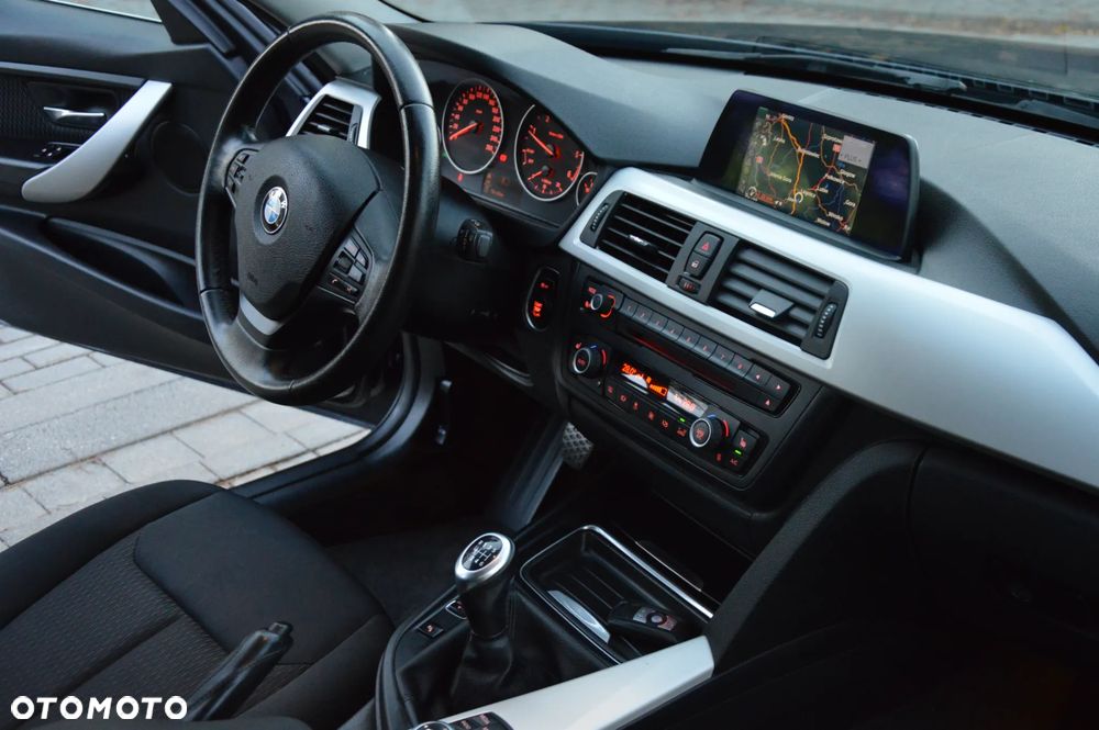 BMW Seria 3 - 15