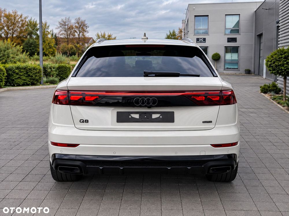 Audi Q8 - 6
