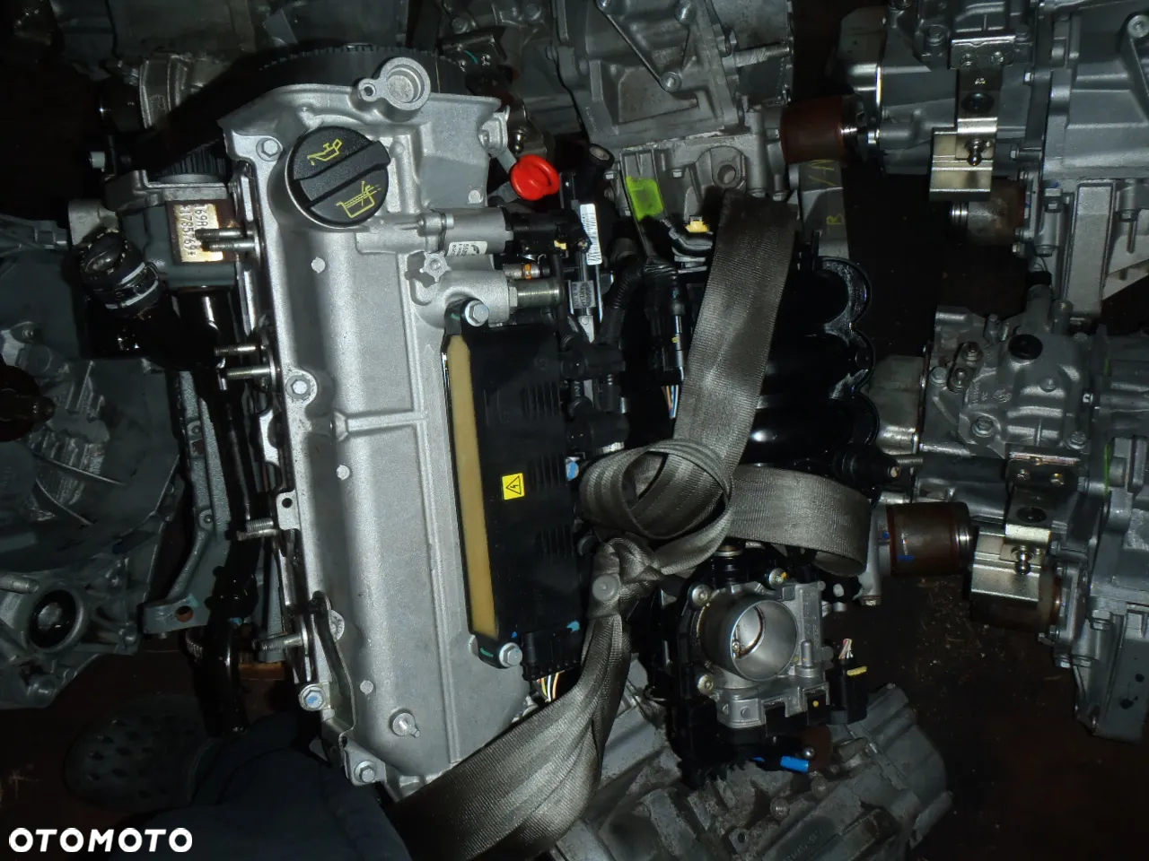 silnik motor głowica blok wał wałek fiat panda 500 punto grande evo lancia ypsilon ford ka 1.4 8v 1.2 8v na wkręcanym korku jak nowy igła - 2
