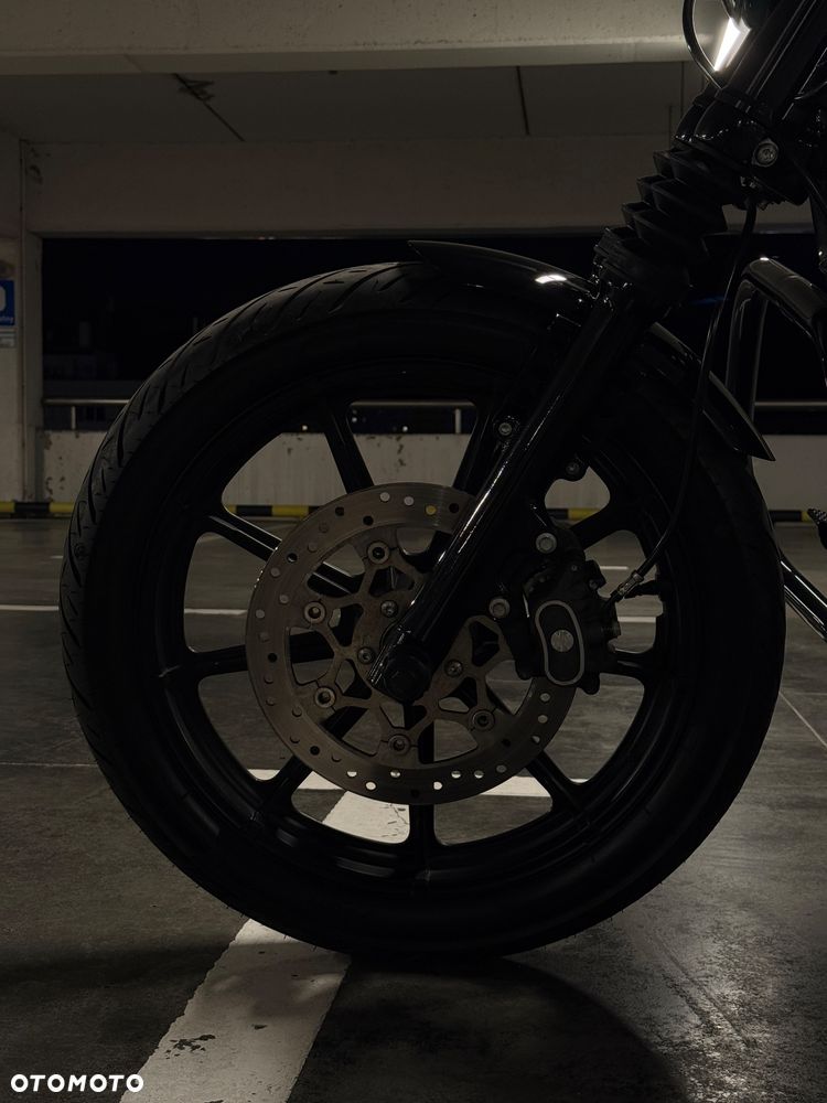 Harley-Davidson Sportster Iron 1200 - 3
