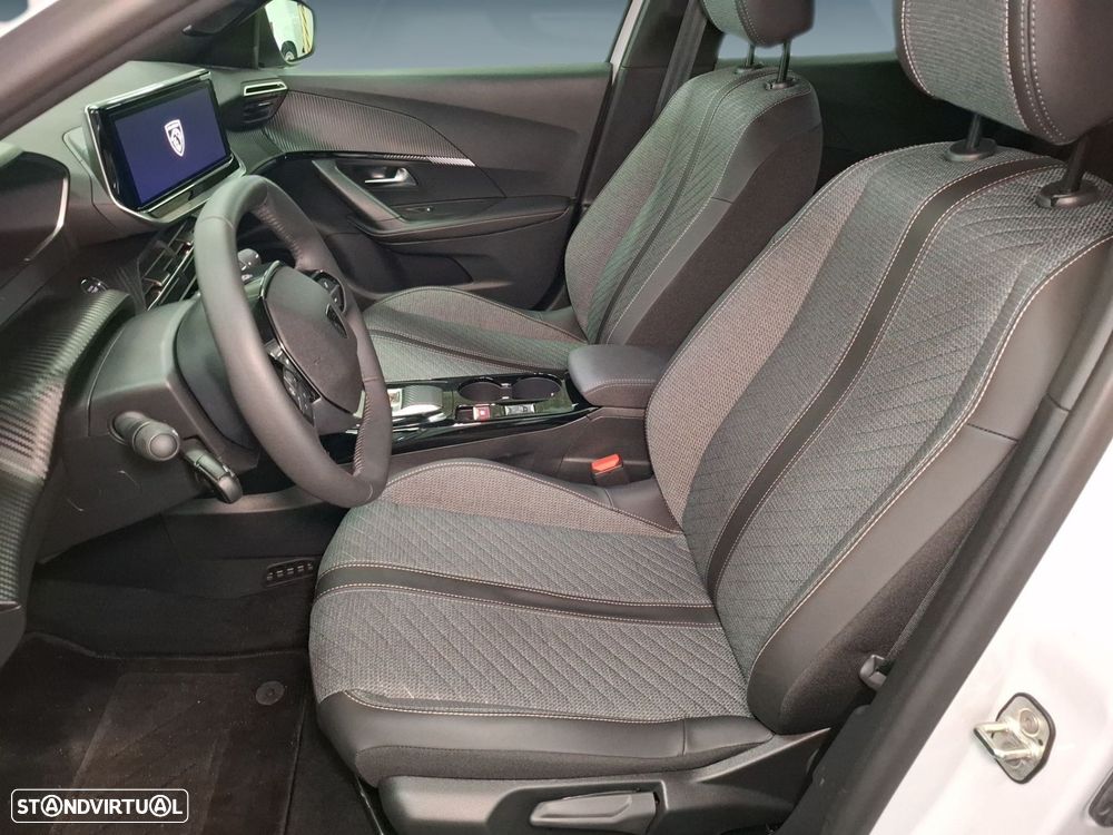 Peugeot e-2008 54 kWh Allure - 11