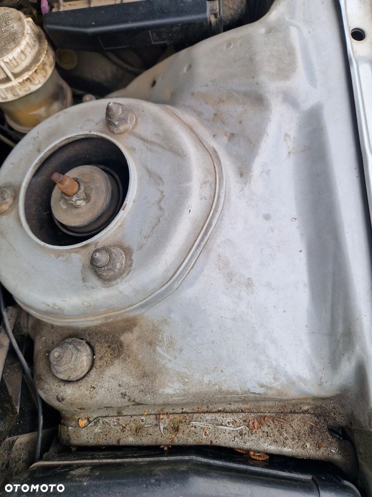 Mitsubishi Galant - 16