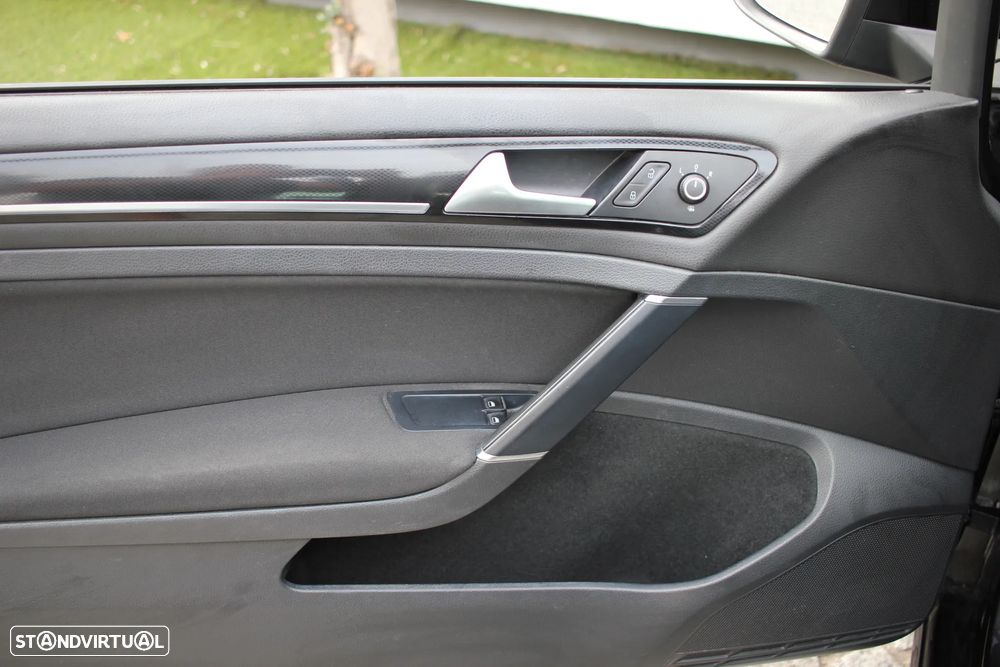 VW Golf 2.0 TDi Highline - 9