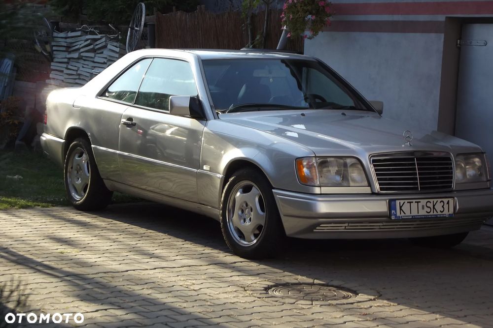 Mercedes-Benz Klasa E 200 - 3