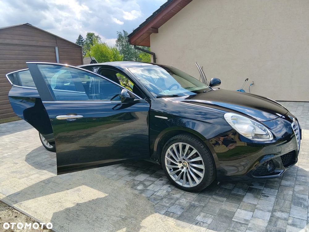 Alfa Romeo Giulietta - 2