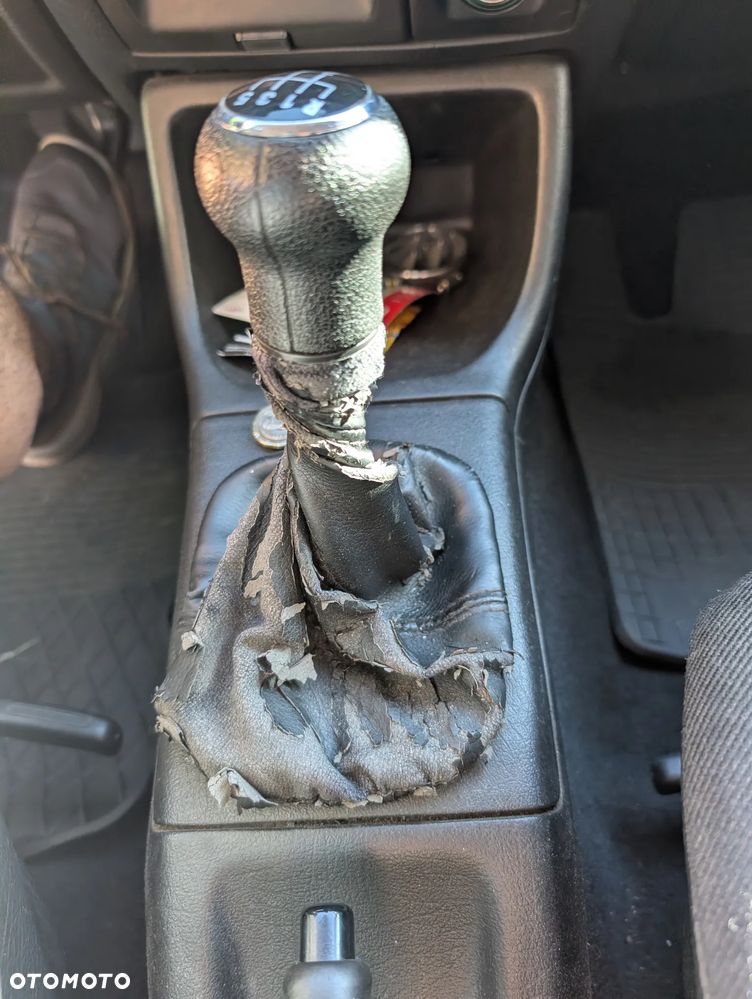 Volkswagen Golf 1.9 GL TDI - 19