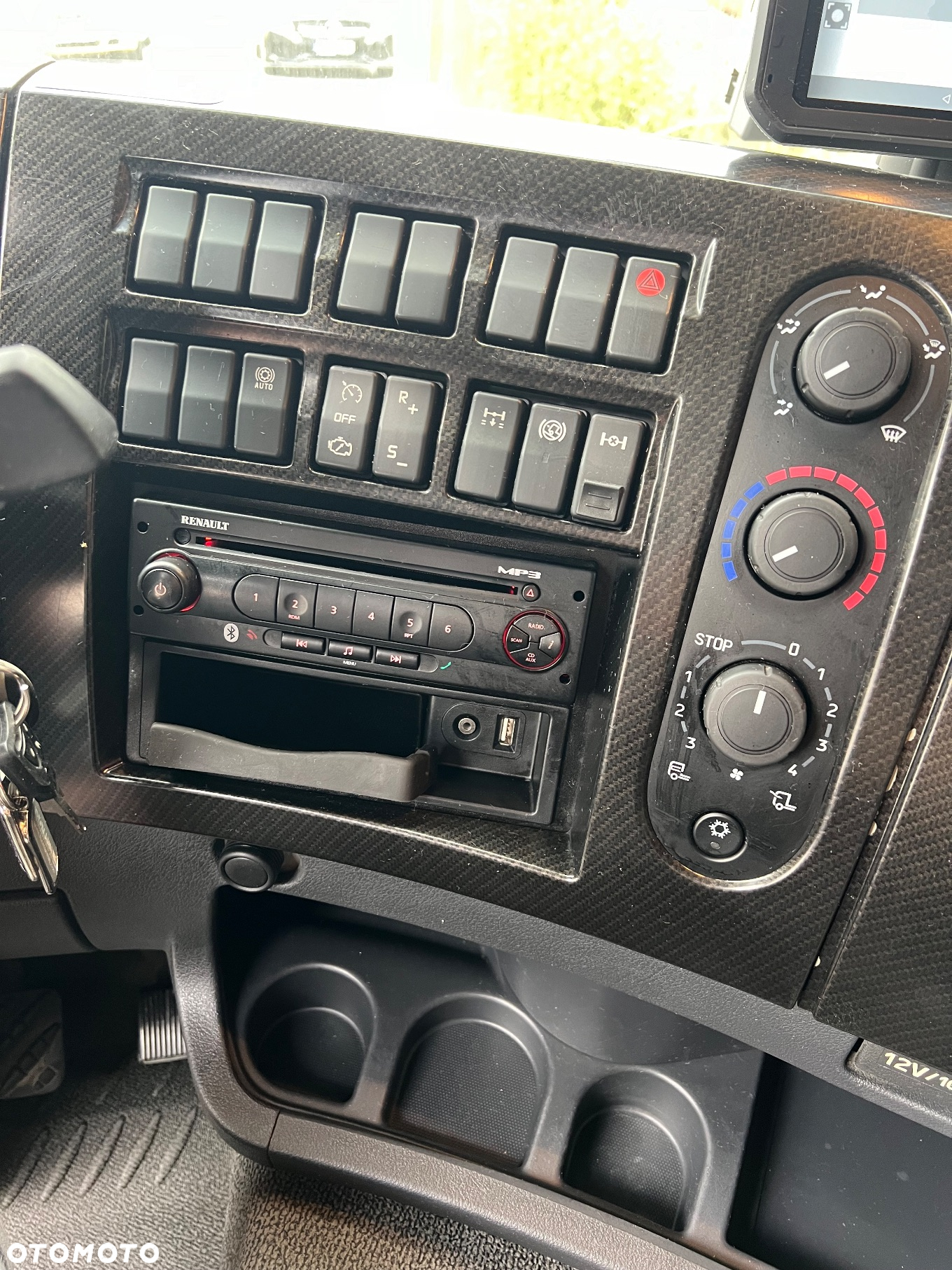 Renault Premium - 8