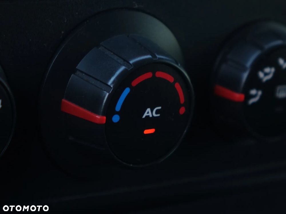 Renault Master L3H3 3-osobowy furgon najwyższy - 13