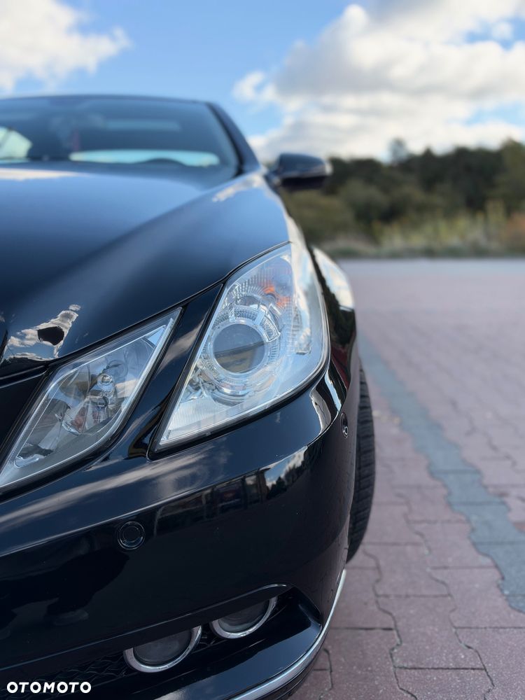 Mercedes-Benz E-Class 2009 photo 2