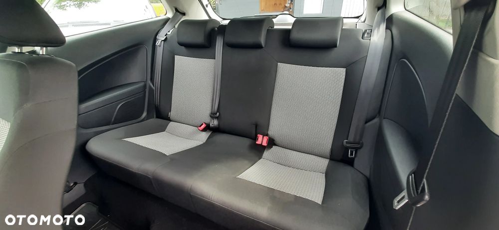 Volkswagen Polo - 31
