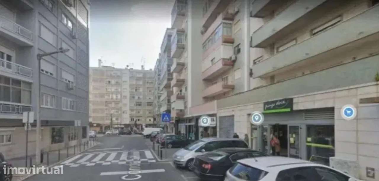 Excelente apartamento de 2 assoalhadas entre a Av de Roma e Av EUA - Grande imagem: 3/4