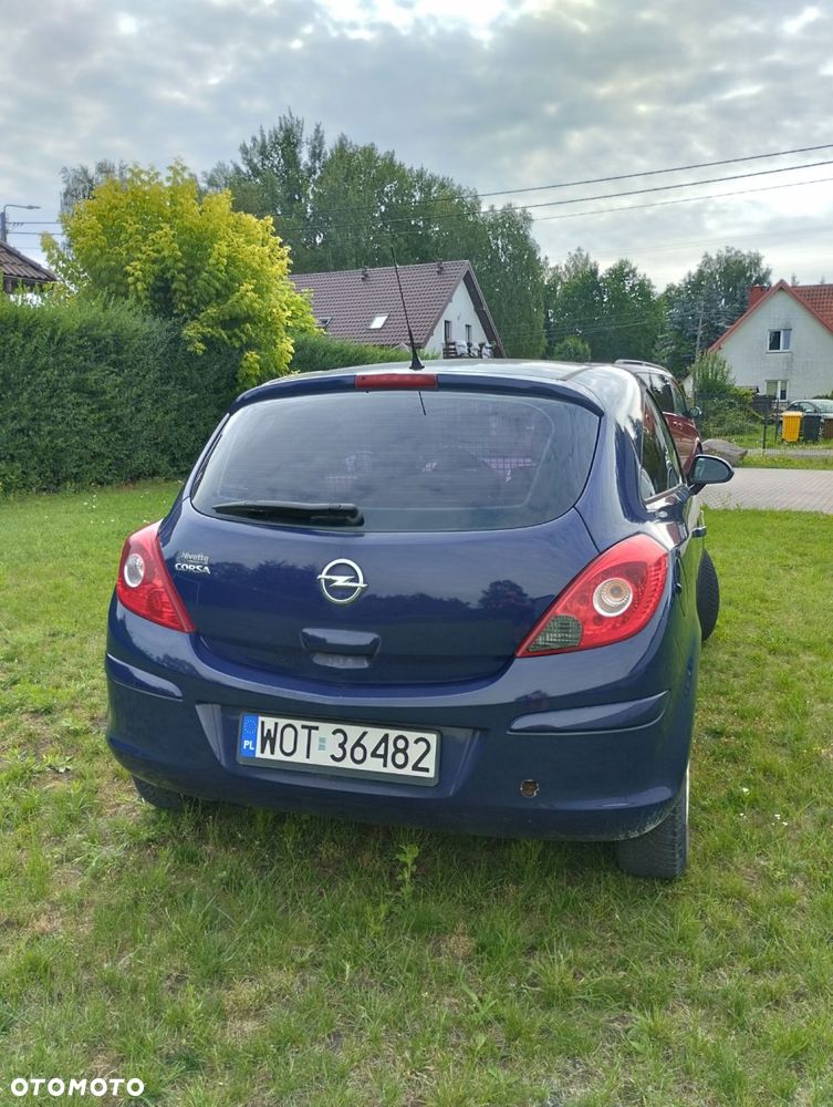 Opel Corsa 1.2 16V Cosmo - 4