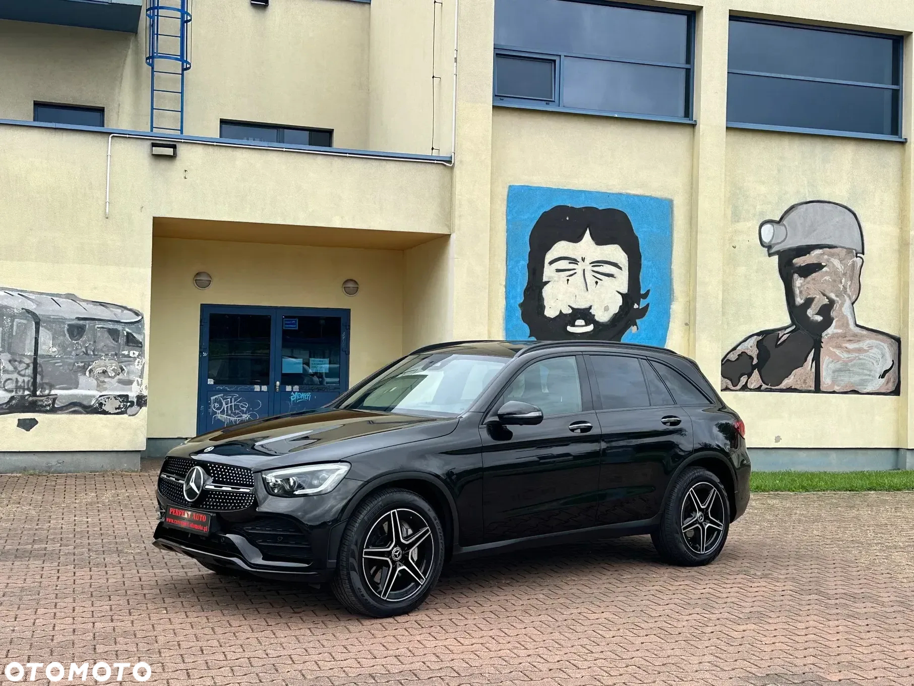 Mercedes-Benz GLC 200 4Matic 9G-TRONIC AMG Line - 4