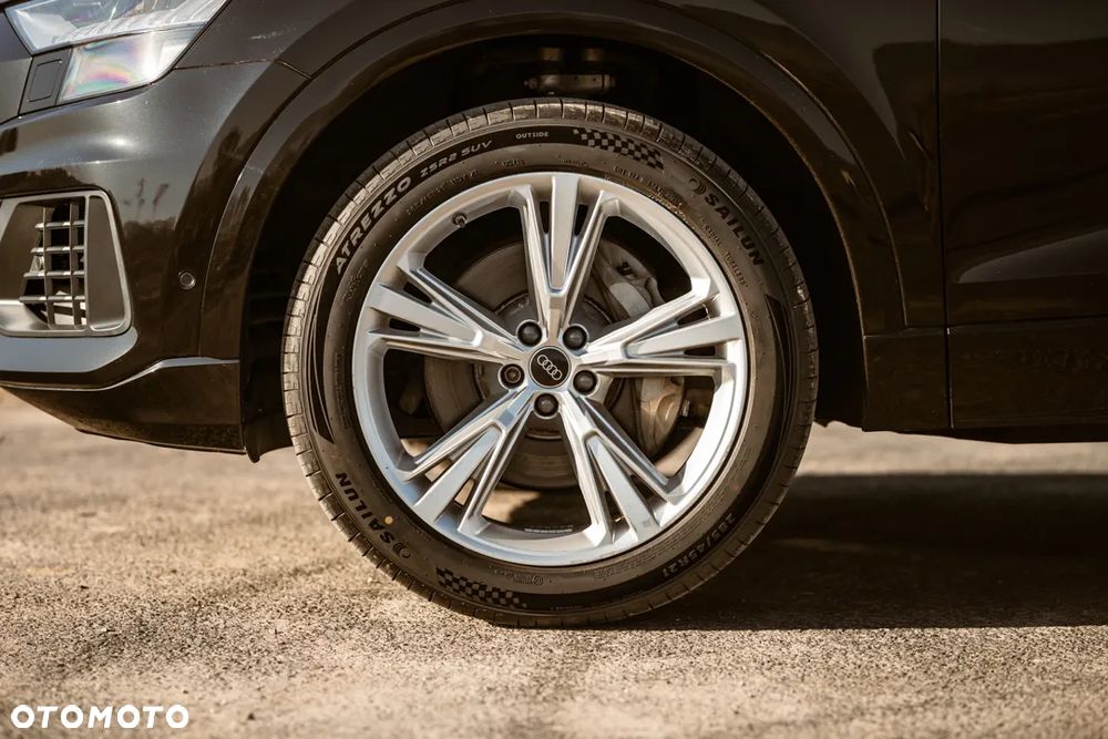 Audi Q8 55 TFSI quattro tiptronic - 24