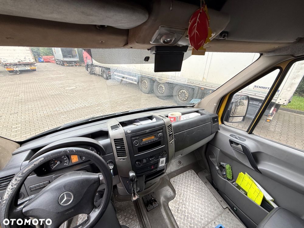 Mercedes-Benz Sprinter - 7
